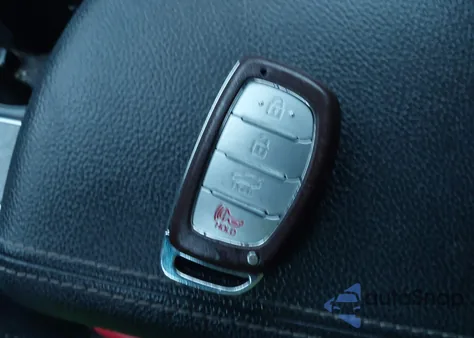 2015 Hyundai Sonata Sport 2.0T z USA, uszkodzony, nr VIN 5NPE34AB7FH153264